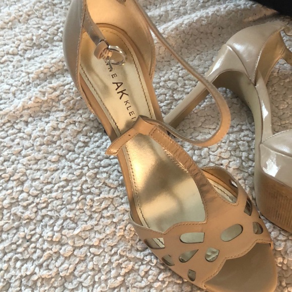 Heels - Picture 2 of 4